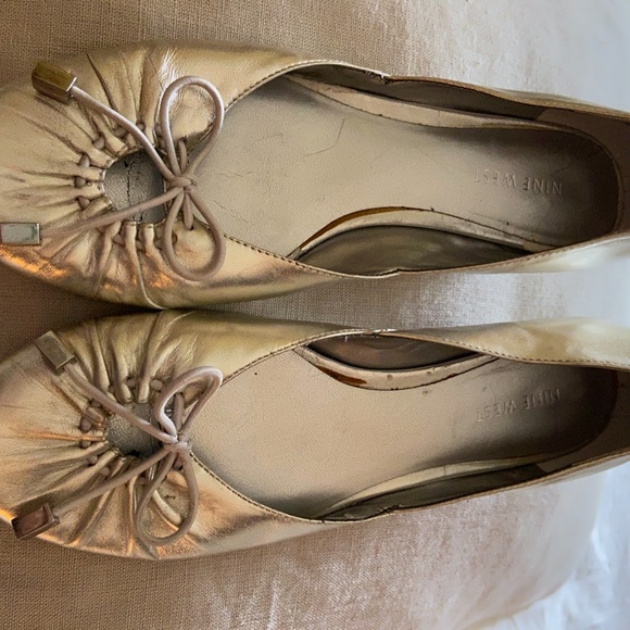 Shoes - Picture 2 of 6